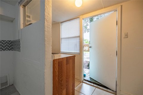 Casa en venta en Tampa, Florida, 2 dormitorios, 100.33 m2 № 2408541 - foto 28