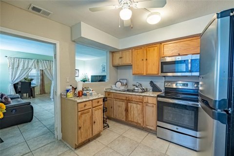 Casa en venta en Tampa, Florida, 2 dormitorios, 100.33 m2 № 2408541 - foto 13