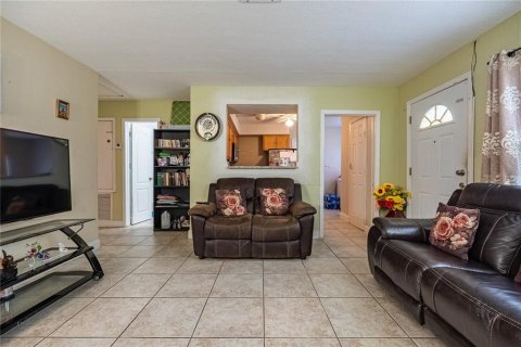 Casa en venta en Tampa, Florida, 2 dormitorios, 100.33 m2 № 2408541 - foto 7