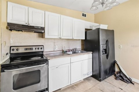 Casa en venta en Orlando, Florida, 3 dormitorios, 82.5 m2 № 2377981 - foto 2