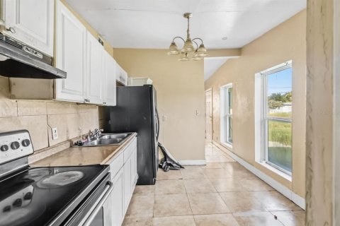 Casa en venta en Orlando, Florida, 3 dormitorios, 82.5 m2 № 2377981 - foto 3
