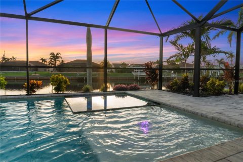 Casa en venta en Port Charlotte, Florida, 3 dormitorios, 140.84 m2 № 1825276 - foto 3