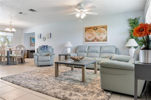 Casa en venta en Port Charlotte, Florida, 3 dormitorios, 140.84 m2 № 1825276 - foto 11