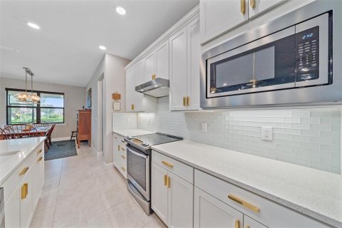 Villa ou maison à vendre à North Port, Floride: 2 chambres, 180.88 m2 № 1902981 - photo 18