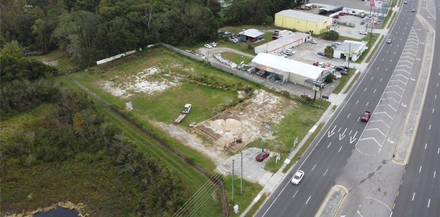 Propiedad comercial en Lutz, Florida 278.71 m2 № 1519925