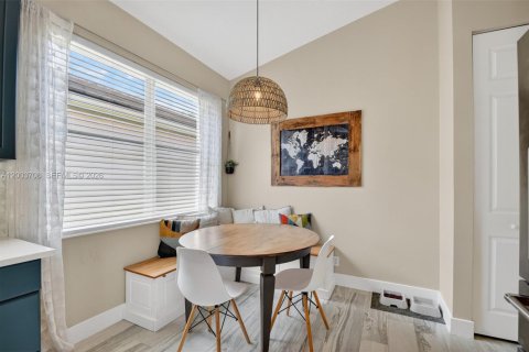 House in Lake Worth, Florida 4 bedrooms, 197.42 sq.m. № 2068843 - photo 16