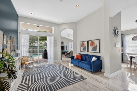 House in Lake Worth, Florida 4 bedrooms, 197.42 sq.m. № 2068843 - photo 12