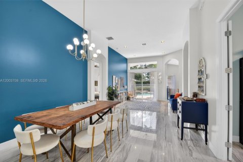 House in Lake Worth, Florida 4 bedrooms, 197.42 sq.m. № 2068843 - photo 7