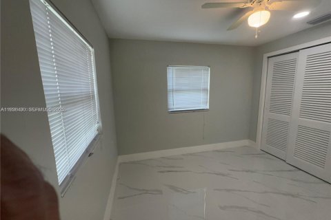 Villa ou maison à vendre à Englewood, Floride: 2 chambres № 1994391 - photo 17