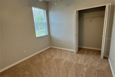 Villa ou maison à louer à Orlando, Floride: 4 chambres, 179.86 m2 № 2149355 - photo 13