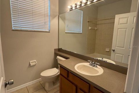 Villa ou maison à louer à Orlando, Floride: 4 chambres, 179.86 m2 № 2149355 - photo 15