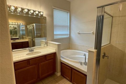 Villa ou maison à louer à Orlando, Floride: 4 chambres, 179.86 m2 № 2149355 - photo 24