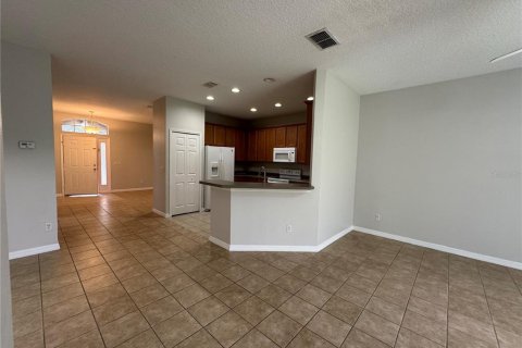 Villa ou maison à louer à Orlando, Floride: 4 chambres, 179.86 m2 № 2149355 - photo 5
