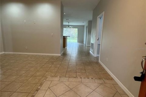 Villa ou maison à louer à Orlando, Floride: 4 chambres, 179.86 m2 № 2149355 - photo 4