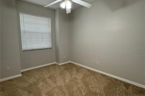 Villa ou maison à louer à Orlando, Floride: 4 chambres, 179.86 m2 № 2149355 - photo 16