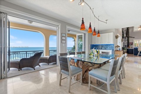 House in Key Largo, Florida 3 bedrooms № 2034924 - photo 15