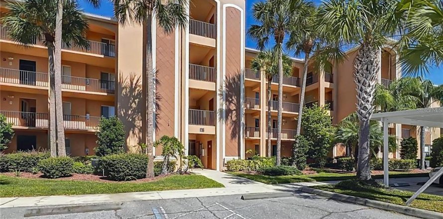Condo in Bradenton, Florida, 2 bedrooms  № 2330577