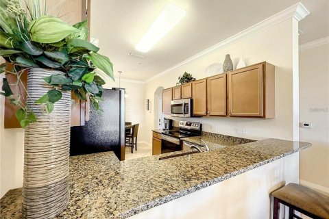Condo in Bradenton, Florida, 2 bedrooms  № 2330577 - photo 8