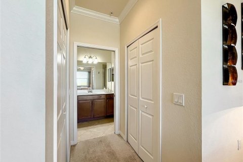 Condo in Bradenton, Florida, 2 bedrooms  № 2330577 - photo 18