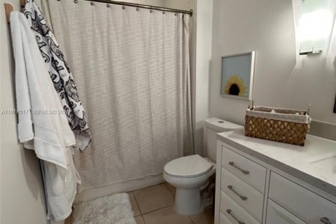 Copropriété à louer à Miami, Floride: 1 chambre, 65.68 m2 № 2046123 - photo 28