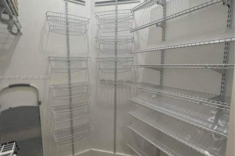 Copropriété à louer à Miami, Floride: 1 chambre, 65.68 m2 № 2046123 - photo 25