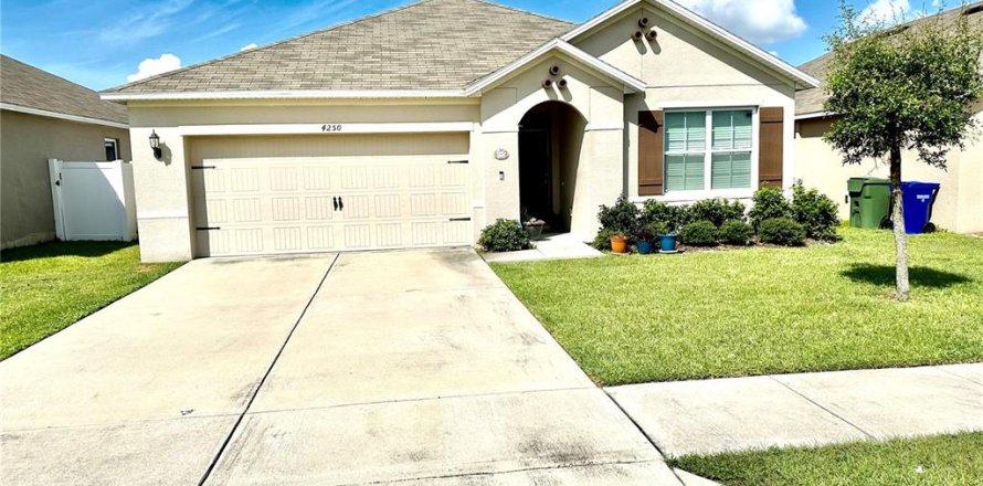 House in Winter Haven, Florida 3 bedrooms, 157 sq.m. № 1776844