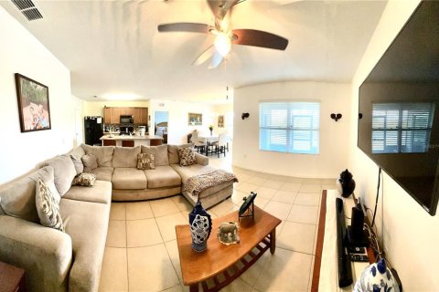 House in Winter Haven, Florida 3 bedrooms, 157 sq.m. № 1776844 - photo 18