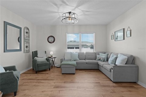 Casa en venta en Wildwood, Florida, 4 dormitorios, 166.39 m2 № 1886916 - foto 7