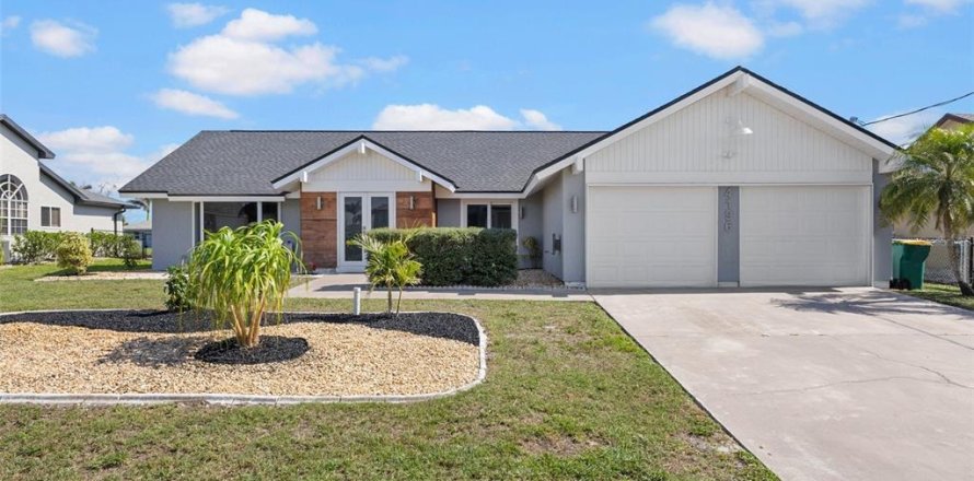 Villa ou maison à Port Charlotte, Floride 3 chambres, 164.53 m2 № 1637262