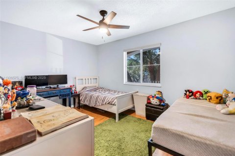 House in Pembroke Pines, Florida 4 bedrooms, 235.97 sq.m. № 1986597 - photo 29