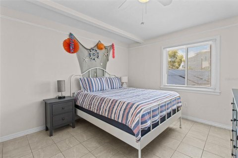 Propiedad comercial en venta en Treasure Island, Florida, 2 dormitorios, 166.39 m2 № 1918042 - foto 18