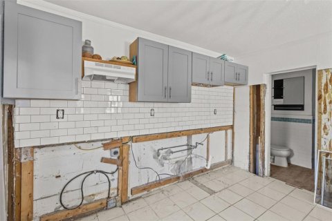 Propiedad comercial en venta en Treasure Island, Florida, 2 dormitorios, 166.39 m2 № 1918042 - foto 28