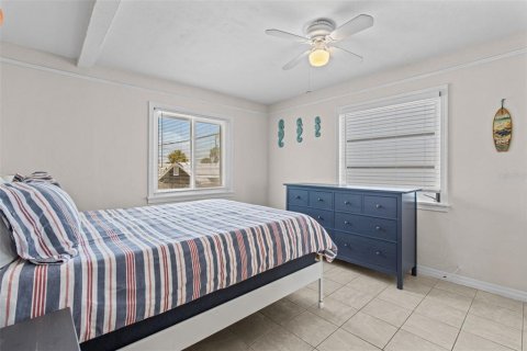Propiedad comercial en venta en Treasure Island, Florida, 2 dormitorios, 166.39 m2 № 1918042 - foto 19