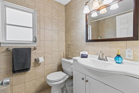 Propiedad comercial en venta en Treasure Island, Florida, 2 dormitorios, 166.39 m2 № 1918042 - foto 20