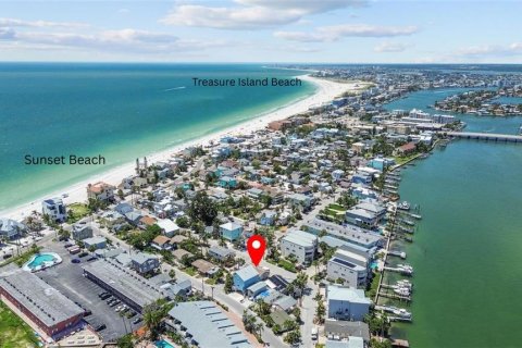 Propiedad comercial en venta en Treasure Island, Florida, 2 dormitorios, 166.39 m2 № 1918042 - foto 3