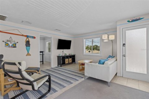 Propiedad comercial en venta en Treasure Island, Florida, 2 dormitorios, 166.39 m2 № 1918042 - foto 8