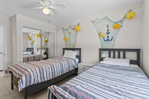 Propiedad comercial en venta en Treasure Island, Florida, 2 dormitorios, 166.39 m2 № 1918042 - foto 22