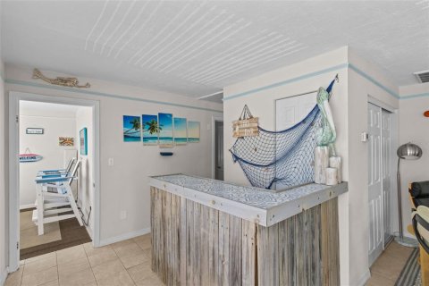 Propiedad comercial en venta en Treasure Island, Florida, 2 dormitorios, 166.39 m2 № 1918042 - foto 16