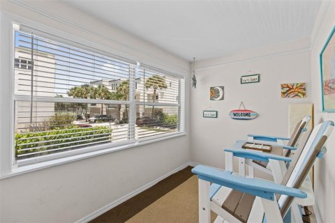 Propiedad comercial en venta en Treasure Island, Florida, 2 dormitorios, 166.39 m2 № 1918042 - foto 13