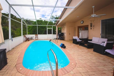 House in Hudson, Florida 3 bedrooms, 141.95 sq.m. № 1902526 - photo 12