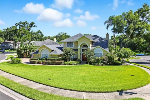 Villa ou maison à vendre à Altamonte Springs, Floride: 5 chambres, 313.82 m2 № 1917048 - photo 1