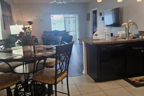 Casa en alquiler en Sun City Center, Florida, 3 dormitorios, 139.73 m2 № 1824155 - foto 4