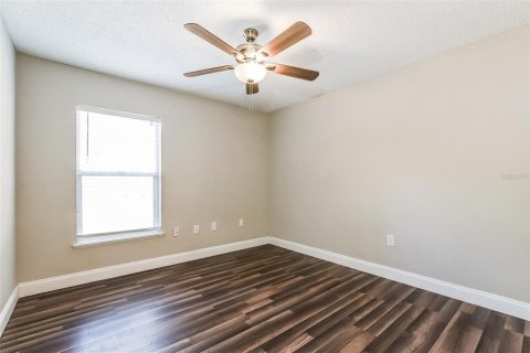 Casa en venta en Deltona, Florida, 3 dormitorios, 163.04 m2 № 2210353 - foto 14