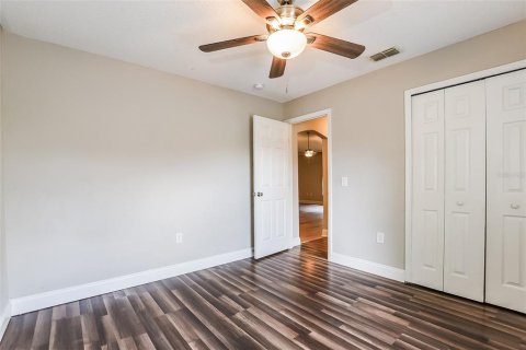 Casa en venta en Deltona, Florida, 3 dormitorios, 163.04 m2 № 2210353 - foto 13