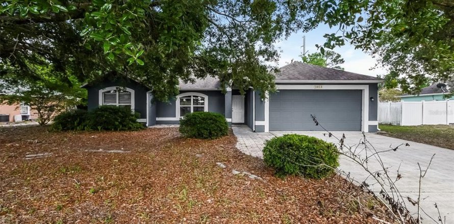 Casa en Deltona, Florida 3 dormitorios, 163.04 m2 № 2210353
