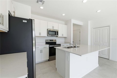 Townhouse in Bradenton, Florida 3 bedrooms, 130.53 sq.m. № 2226241 - photo 9