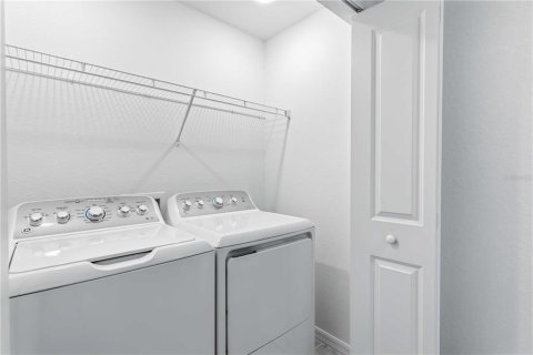 Townhouse in Bradenton, Florida 3 bedrooms, 130.53 sq.m. № 2226241 - photo 22