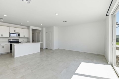 Townhouse in Bradenton, Florida 3 bedrooms, 130.53 sq.m. № 2226241 - photo 13