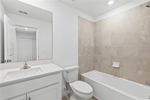 Townhouse in Bradenton, Florida 3 bedrooms, 130.53 sq.m. № 2226241 - photo 19