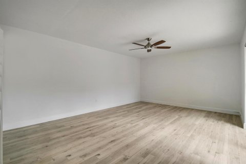Touwnhouse à vendre à Jupiter, Floride: 2 chambres, 136.57 m2 № 2401856 - photo 9